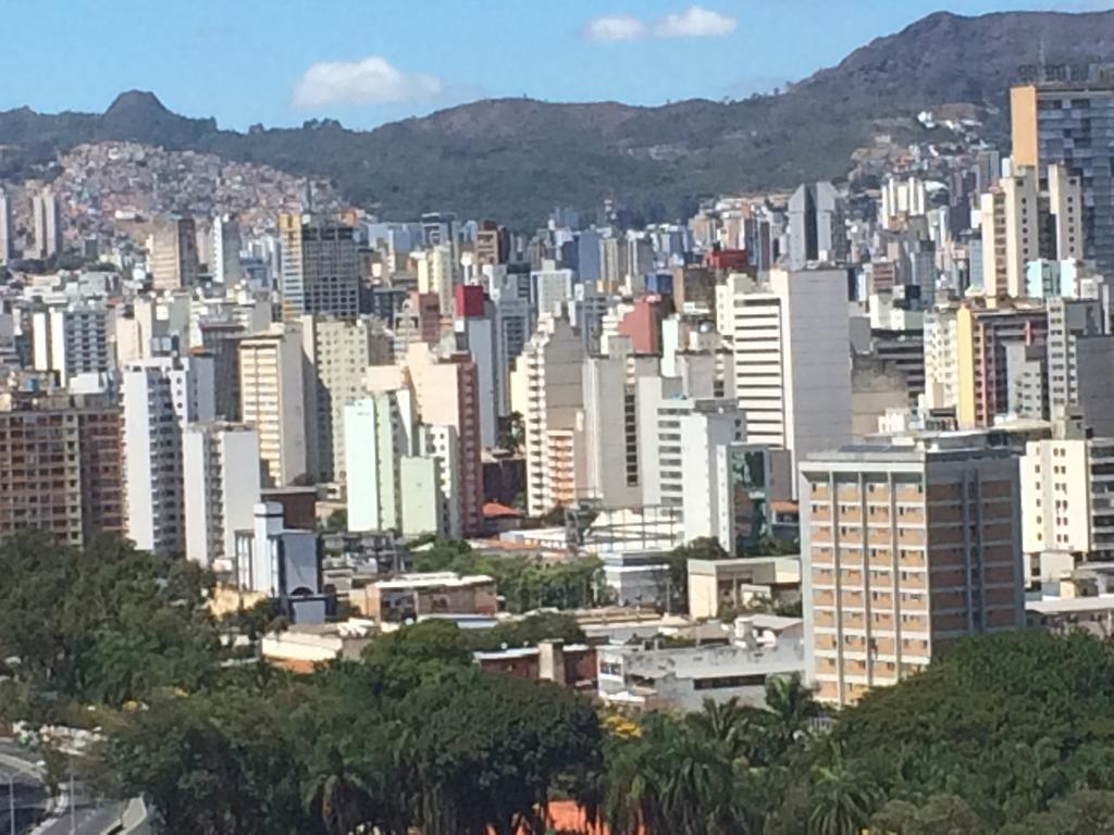 Apartamento Uberlandia - Bh เบโลโอรีซอนชี ภายนอก รูปภาพ
